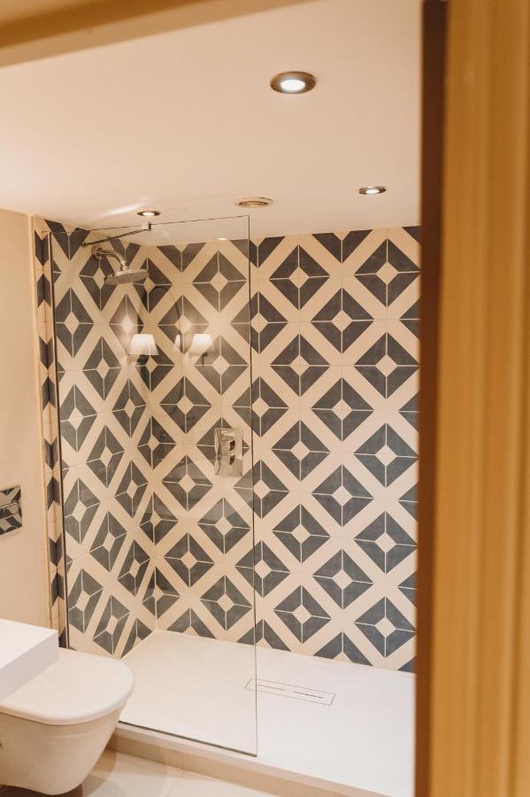 Finch's Arms Inn 4*
